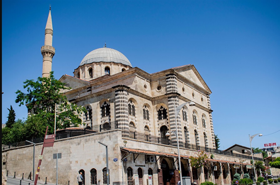 En Turquie, l&rsquo;église arménienne Notre-Dame à Aïntap a d&rsquo;abord été transformée en prison puis en mosquée