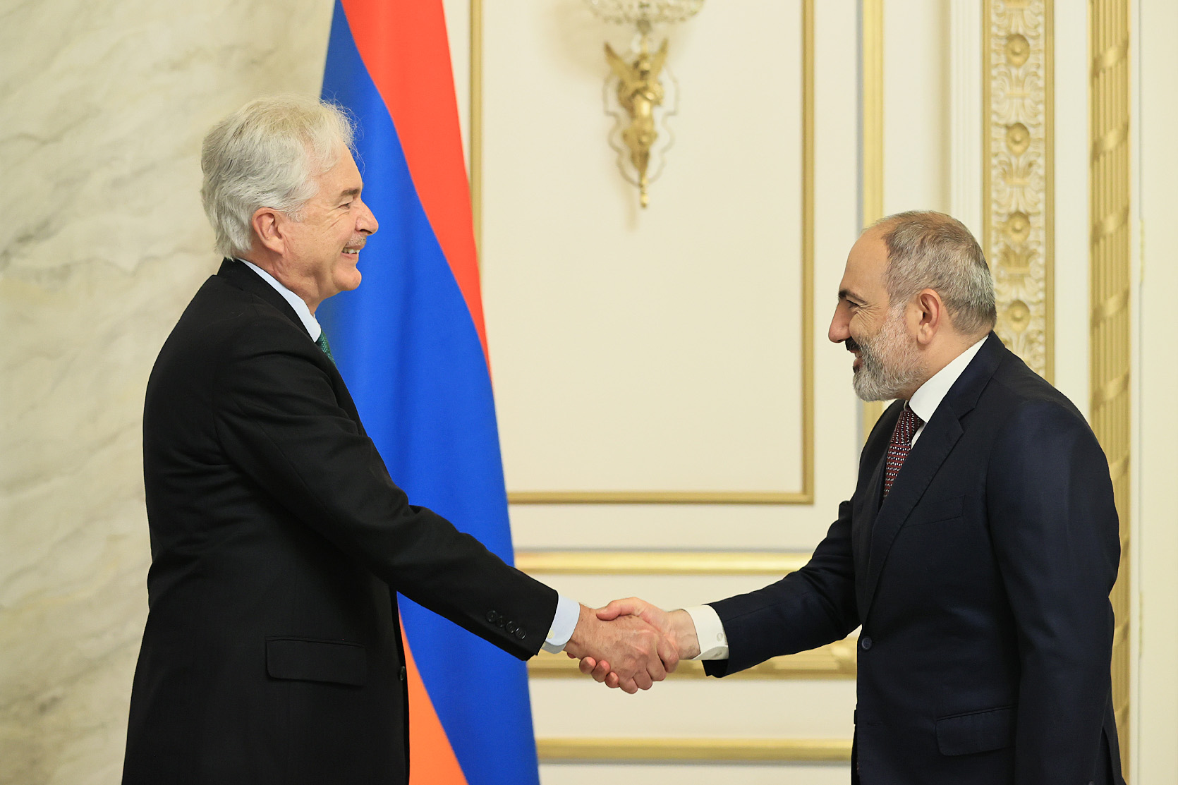 Le Premier ministre Pashinyan reçoit le directeur de la CIA américaine William Burns