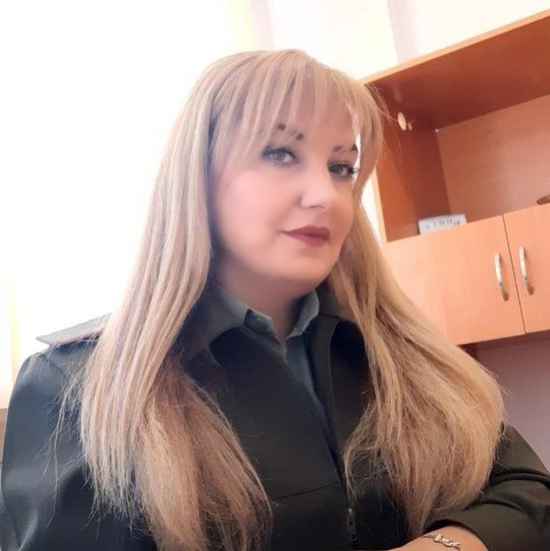 La responsable d’un centre médical militaire, la sergent-chef Christine Chichyan (37 ans), originaire de la région de Chirak a disparu aujourd’hui dans un accident de voiture