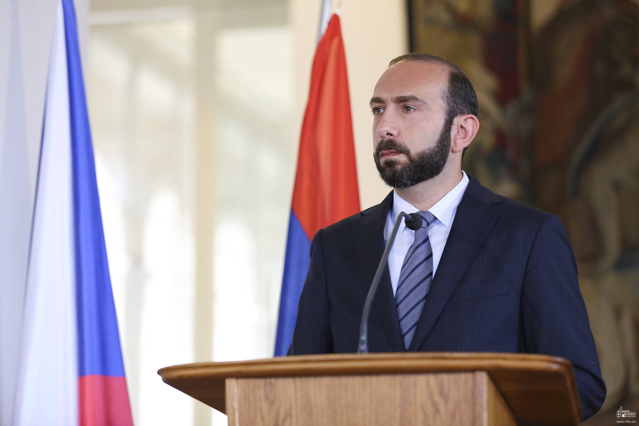 « L&rsquo;Azerbaïdjan utilise les prisonniers de guerre et les otages civils arméniens comme arme politique »