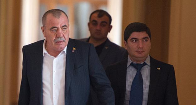 Une demande a été soumise au tribunal pour confisquer 28 biens immobiliers, 16 voitures et des fonds aux héritiers de Manvel Grigoryan.