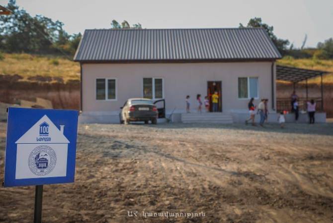 Le ministre d&rsquo;État de l&rsquo;Artsakh a participé à la cérémonie de remise de maisons à 6 familles dans le cadre du programme « 100 maisons en Artsakh » à Dahrav