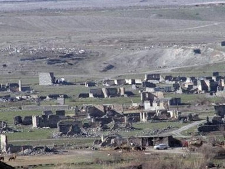 3 Azéris ont été blessés par l&rsquo;explosion d&rsquo;une mine dans la région de Fizuli (Varanda) en Artsakh occupée