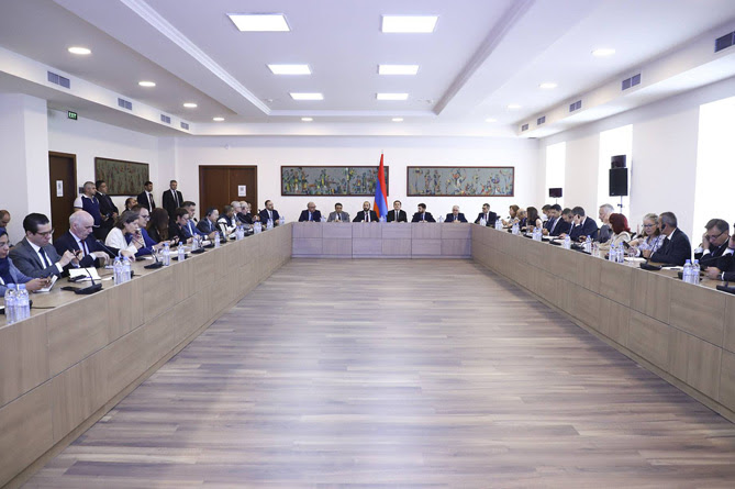 Mirzoyan: l’Azerbaïdjan assume officiellement l’agression contre le Haut-Karabakh