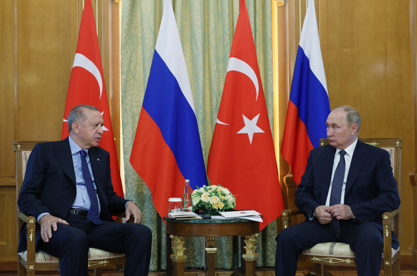 Moscou appelle Ankara à ne pas « déstabiliser » la Syrie avec une incursion