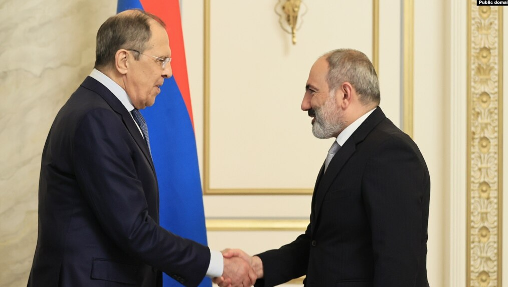 Moscou réagit aux critiques arméniennes sur les troupes russes au Karabakh
