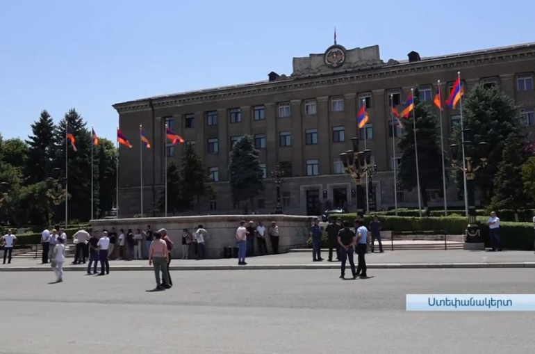 « Arrêtez l&rsquo;agression de l&rsquo;Azerbaïdjan ». Les citoyens d&rsquo;Artsakh ont mené une action sur la place de la Renaissance à Stepanakert