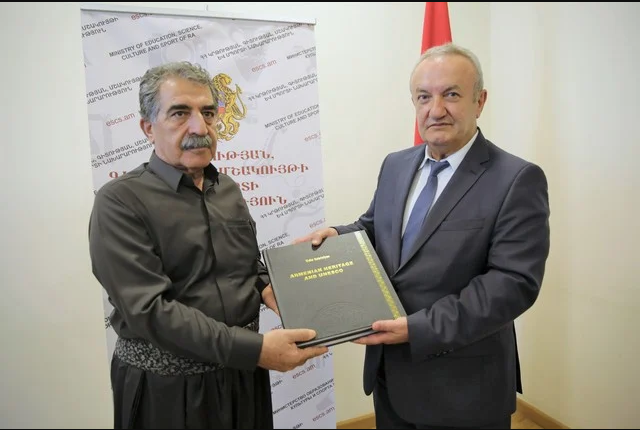Développement de la coopération culturelle arméno-kurde