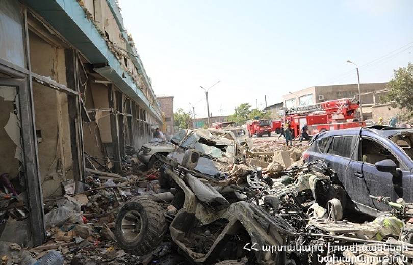 La liste des victimes s’allonge avec 7 morts déjà au centre commercial « Sourmalou » d’Erévan ainsi que 21 disparus