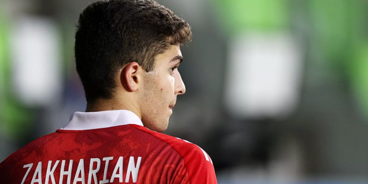 Selon le ministre arménien des Sports, la venue d’Arsen Zakharyan au sein de l’équipe d’Arménie dépend du choix du joueur et de la FIFA