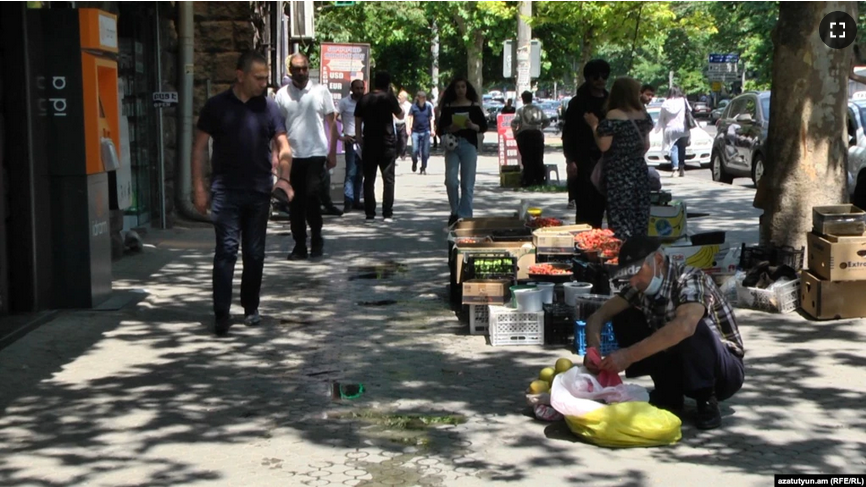 Les autorités cherchent à faire respecter l’interdiction du commerce de rue