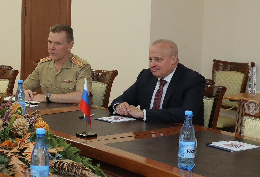 Rencontre entre chef d&rsquo;état-major général et l&rsquo;ambassadeur de Russie
