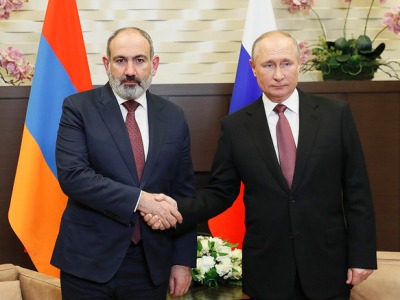 Vladimir Poutine et Nikol Pachinian ont discuté de la situation autour du Haut-Karabagh