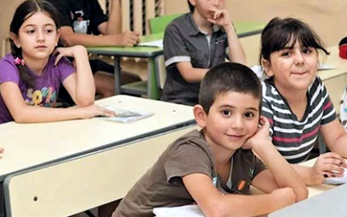 Le gouvernement arménien construira et réparera 300 écoles et 500 jardins d&rsquo;enfants d&rsquo;ici 2026