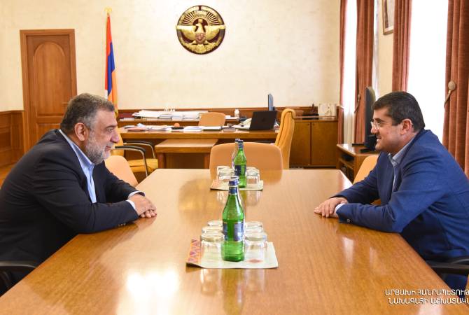Le Président Arayik Harutyunyan salue la décision de Ruben Vardanyan de s&rsquo;installer en Artsakh