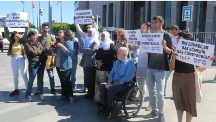 Istanbul : Des journalistes portent plainte suite à des violences policières