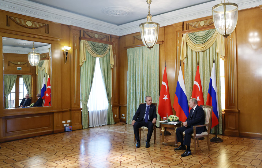Poutine veut reparler de l&rsquo;accord sur les céréales avec Erdogan