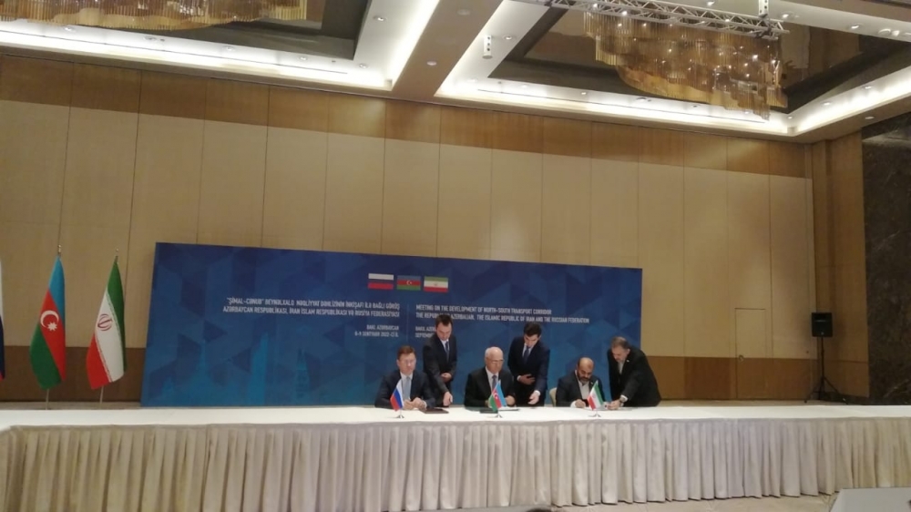 L&rsquo;Azerbaïdjan, l&rsquo;Iran et la Russie signent la déclaration de Bakou sur le corridor de transport international Nord-Sud