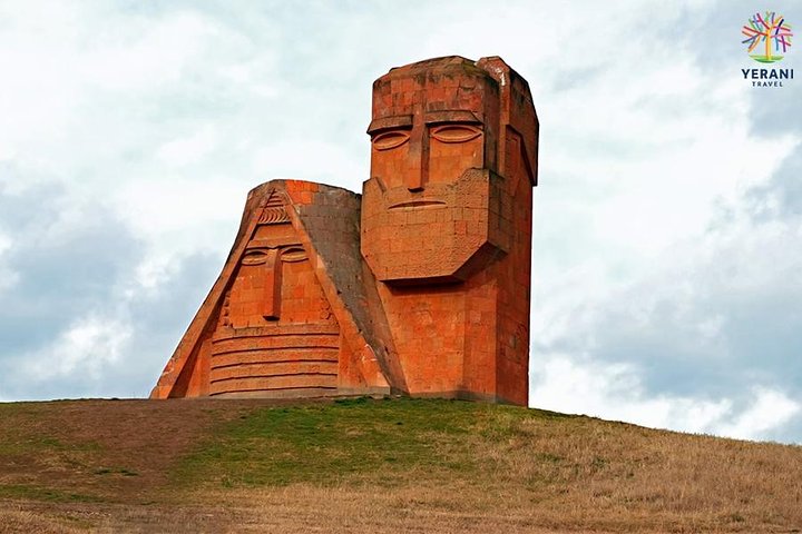 La solution ? Proposer un statut semi-autonome pour le Karabagh