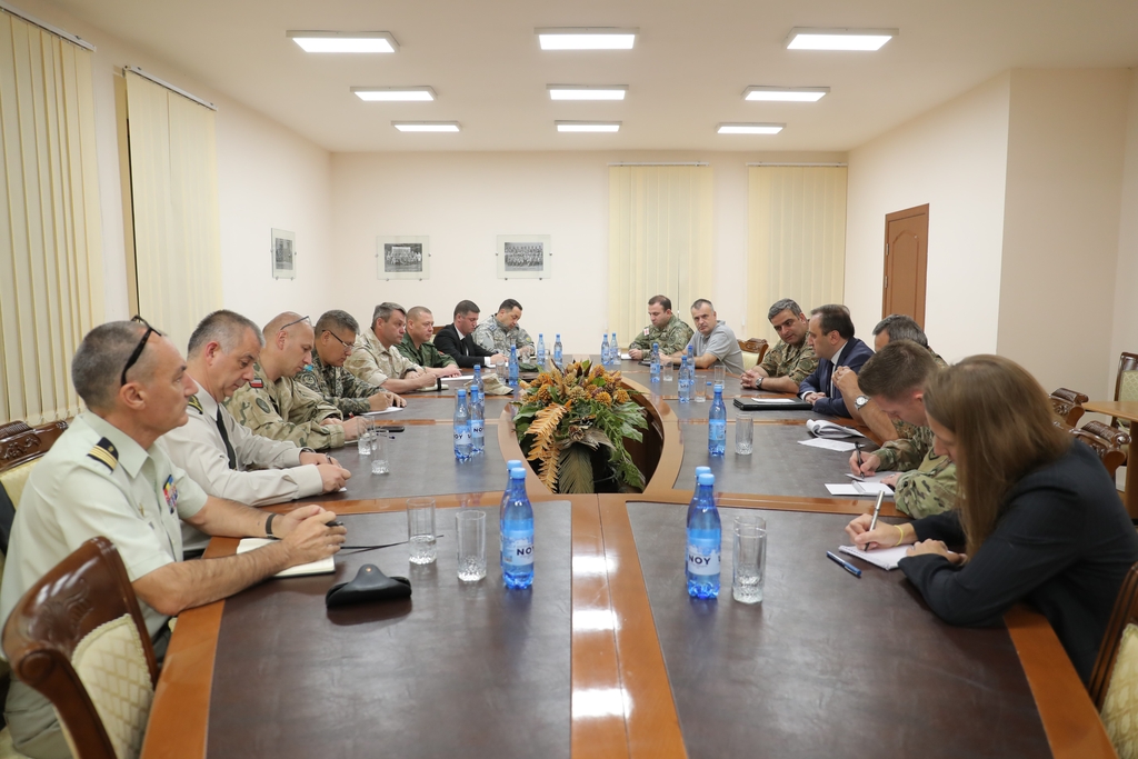 Les attachés militaires étrangers informés de la situation après la provocation à grande échelle de l&rsquo;Azerbaïdjan