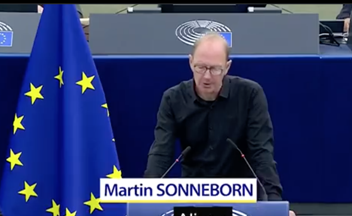 Attaque en règle d&rsquo;un député européen à l&rsquo;adresse de Ursula Von Der Leyen