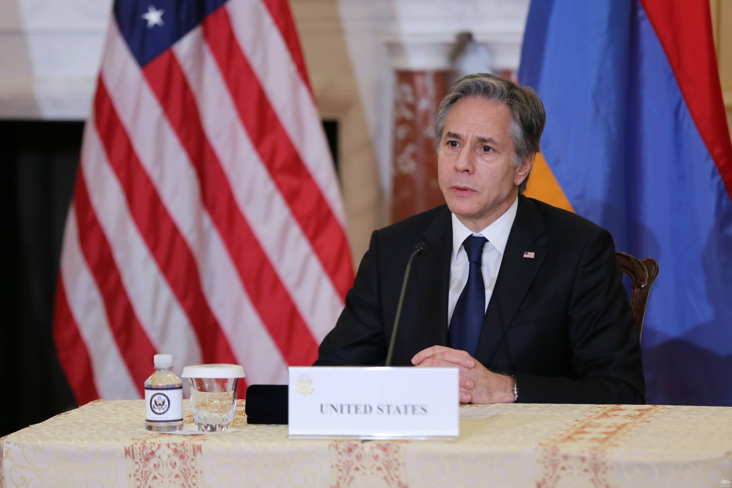 Blinken appelle à une « paix durable » entre Erevan et Bakou