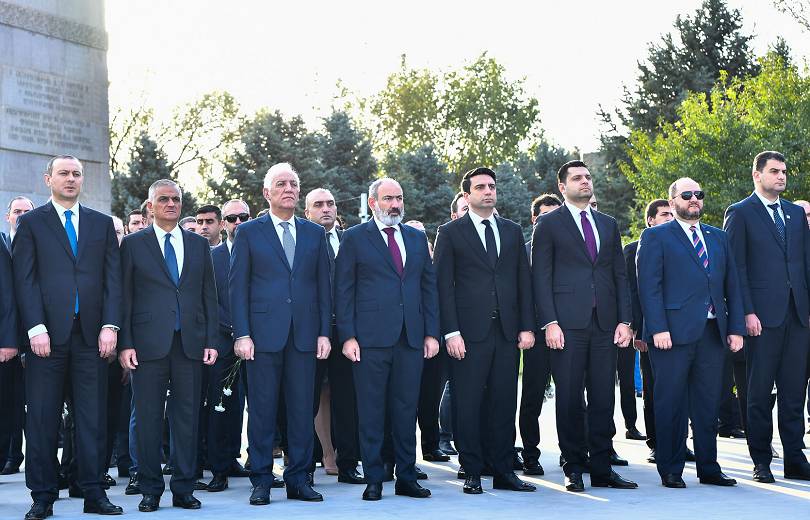 Le Premier ministre arménien a rendu hommage à la mémoire des Arméniens qui ont sacrifié leur vie pour l&rsquo;indépendance de la Patrie