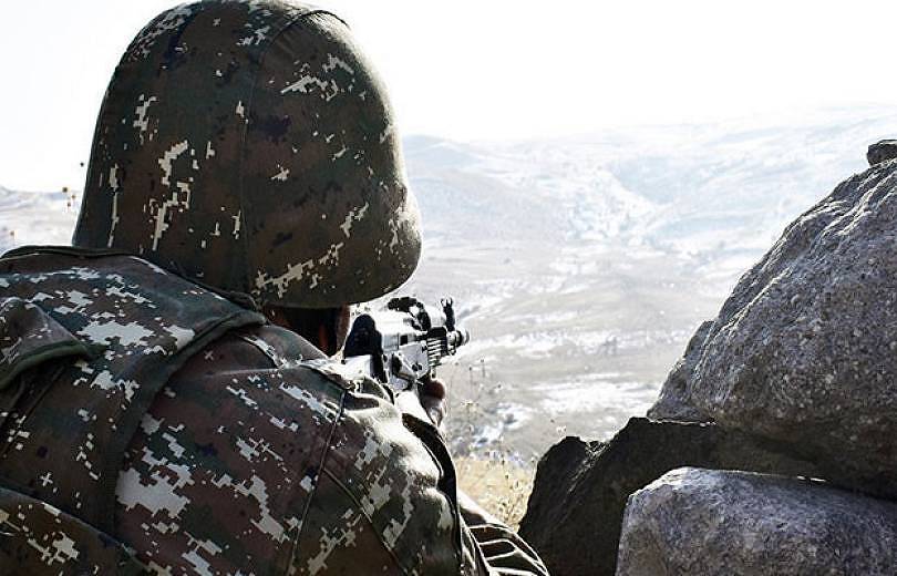 Les forces armées azéries ont ouvert le feu ce soir en direction des positions arméniennes, un soldat Arménien blessé