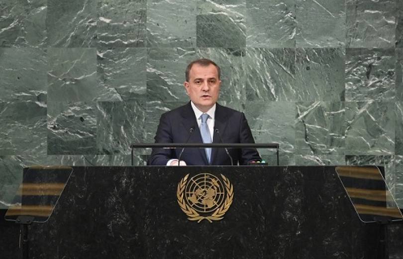 Bakou continue de menacer et de désinformer sur les plateformes internationales, Jeyhun Bayramov a prononcé un discours aux Nations Unies