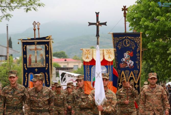 Une minute de silence à Stepanakert demain à 11 heures et une marche avec la croix protectrice de l’armée arménienne Ashot Yergat
