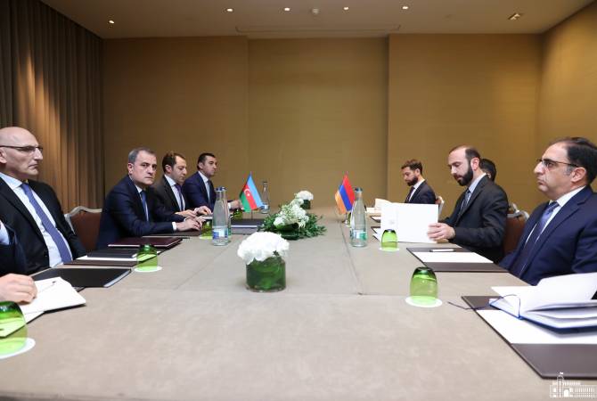 Lors de la rencontre Mirzoyan-Bayramov, l&rsquo;introduction de mécanismes internationaux de contrôle de la situation aux frontières a été soulignée