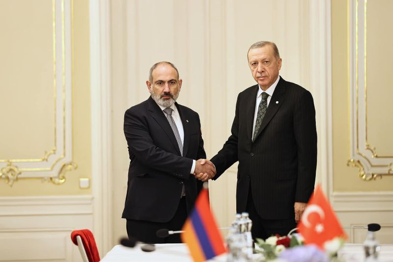 La rencontre entre le Premier ministre arménien et le président turc à Prague