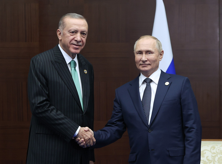 Erdogan défend ses liens économiques avec la Russie lors d&rsquo;une rencontre  avec Poutine