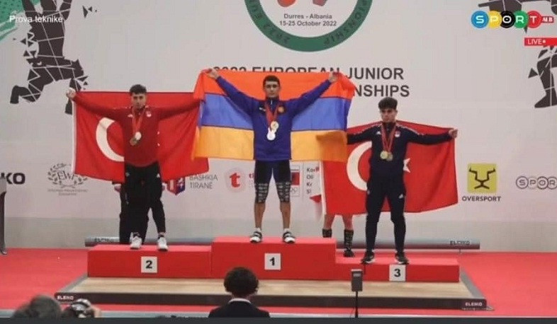 L&rsquo;haltérophile Gor Sahakyan (Arménie) champion d’Europe d’haltérophilie des U20 à Durres (Albanie)