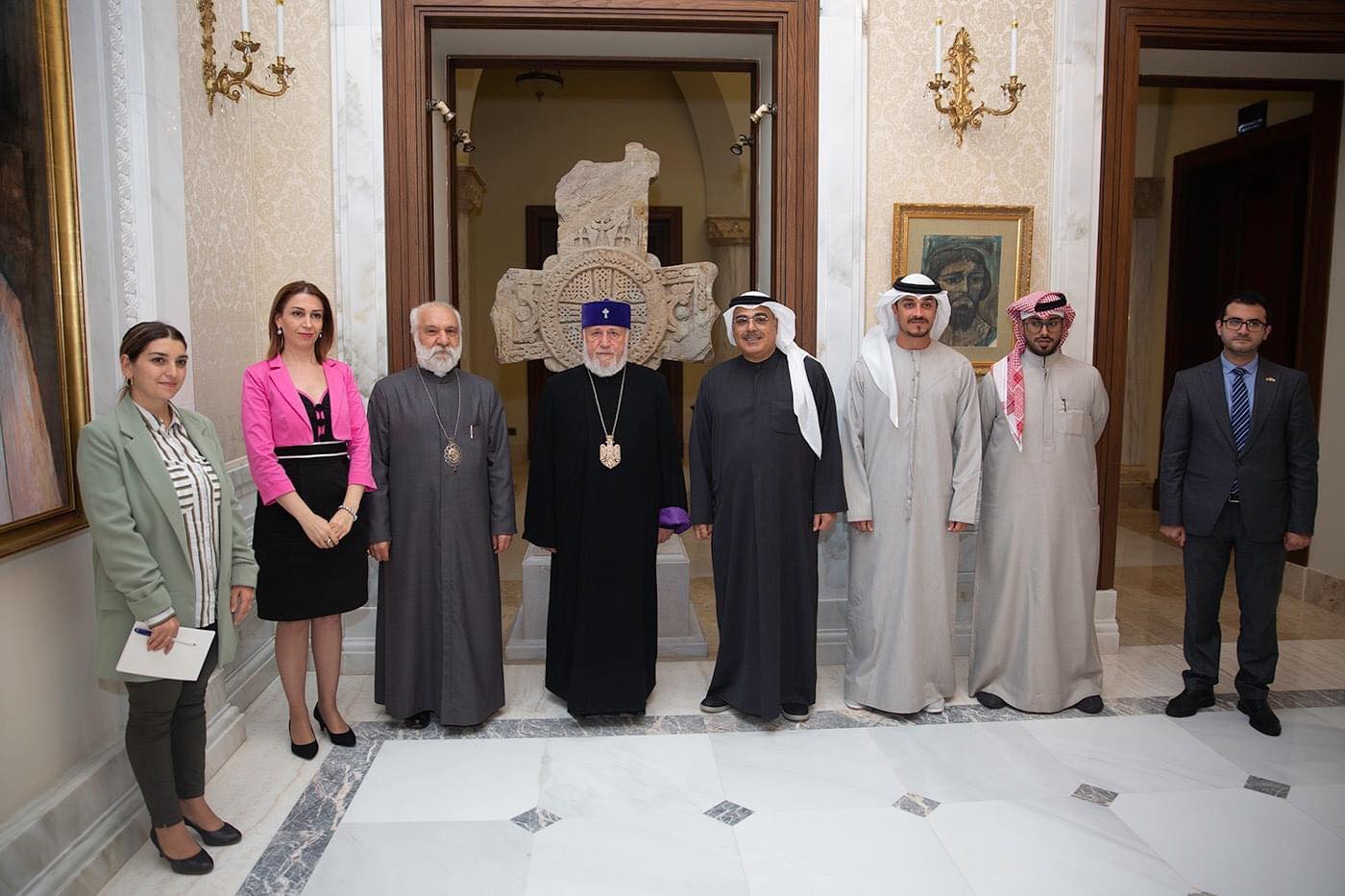 Une délégation des Émirats arabes unis reçue à Saint Etchmiadzine