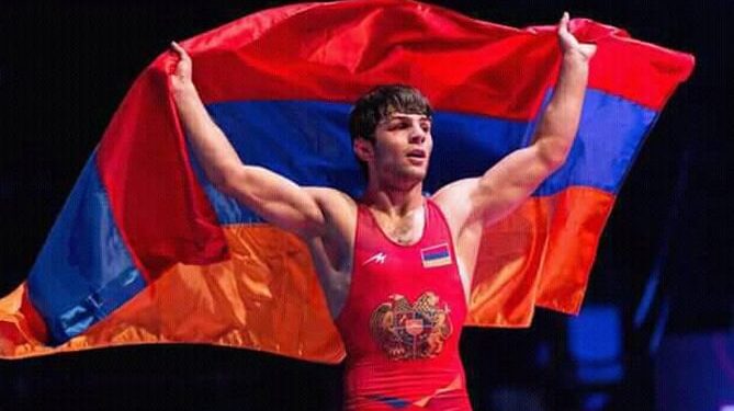 Vazgen Tevanyan (Arménie) a battu en finale son rival Turc et remporté le titre de champion du monde de lutte libre des U23