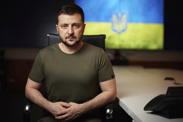 Zelensky rejette les accusations russes de « bombe sale », demande une réponse « dure » Kiev