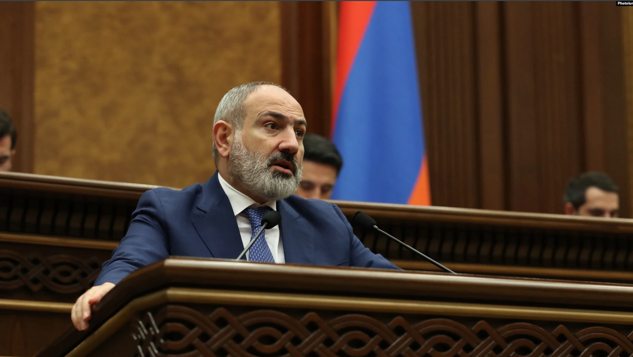 Pashinian se dit prêt à considérer les propositions de paix russes