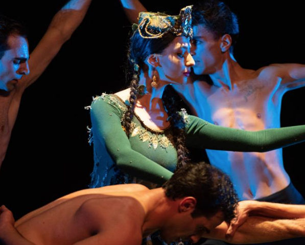 Les 40 danseurs virtuoses de Baremkamoutioun au Silo