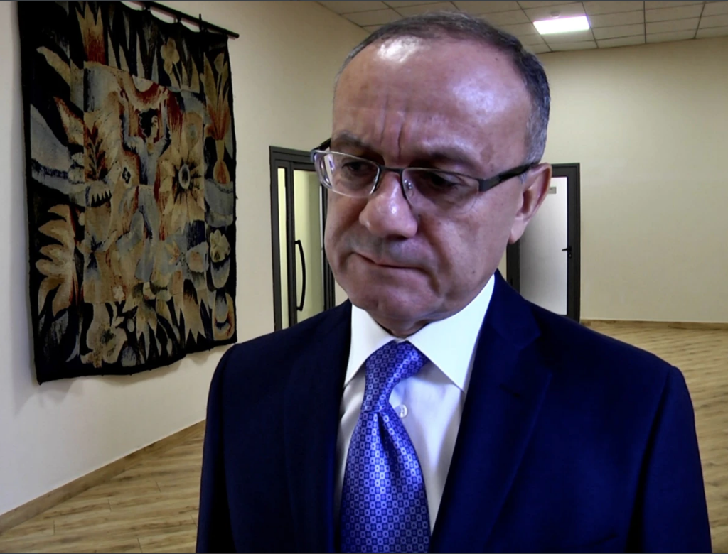 Le chef de l&rsquo;opposition appelle à un changement de gouvernement pour mettre fin aux « politiques défaitistes »