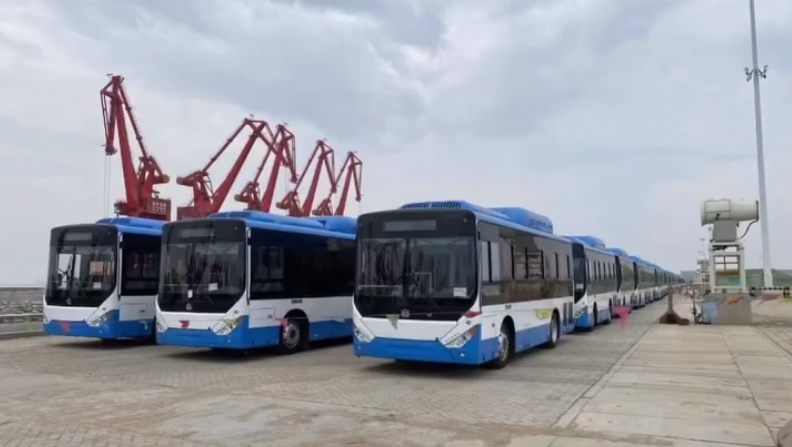 150 nouveaux bus arrivés dans un port de Chine ont pris la direction de l&rsquo;Arménie