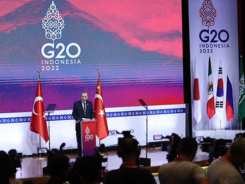 « Ni les Etats-Unis, ni la Russie ne tenteront d&rsquo;utiliser l&rsquo;arme nucléaire »,  selon Erdogan
