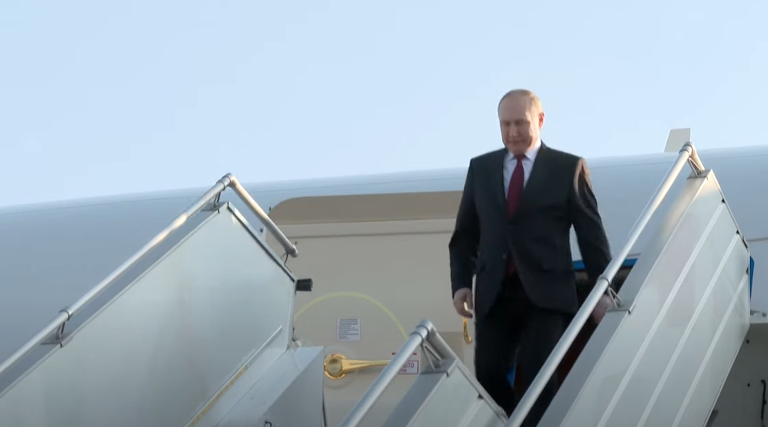 Le président russe Vladimir Poutine est arrivé à Erevan pour participer au sommet de l’OTSC