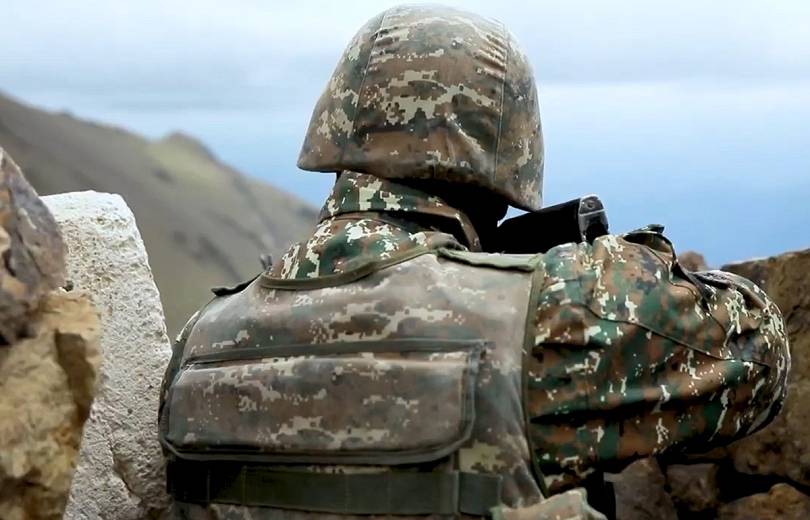 Les unités des forces armées azéries ont ouvert le feu en direction des positions arméniennes cette nuit
