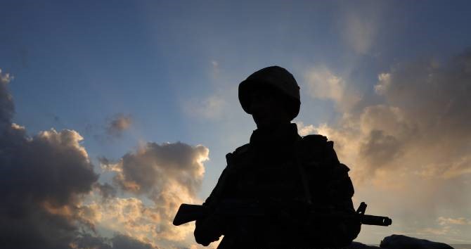 Un soldat Arménien a été blessé par le feu ennemi ce soir à la frontière orientale arméno-azérie