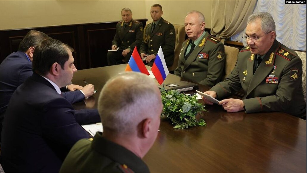 La Russie « s&rsquo;engage à renforcer l&rsquo;armée arménienne »