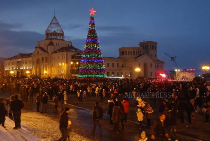 La municipalité de Stepanakert invite le public au parc Chahoumian pour participer à la cérémonie d&rsquo;illumination du sapin de Noël