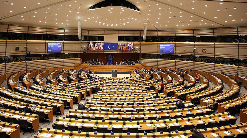 Le Parlement européen exhorte l&rsquo;Azerbaïdjan à se retirer du territoire arménien, à libérer les prisonniers de guerre et à ouvrir le corridor de Latchine