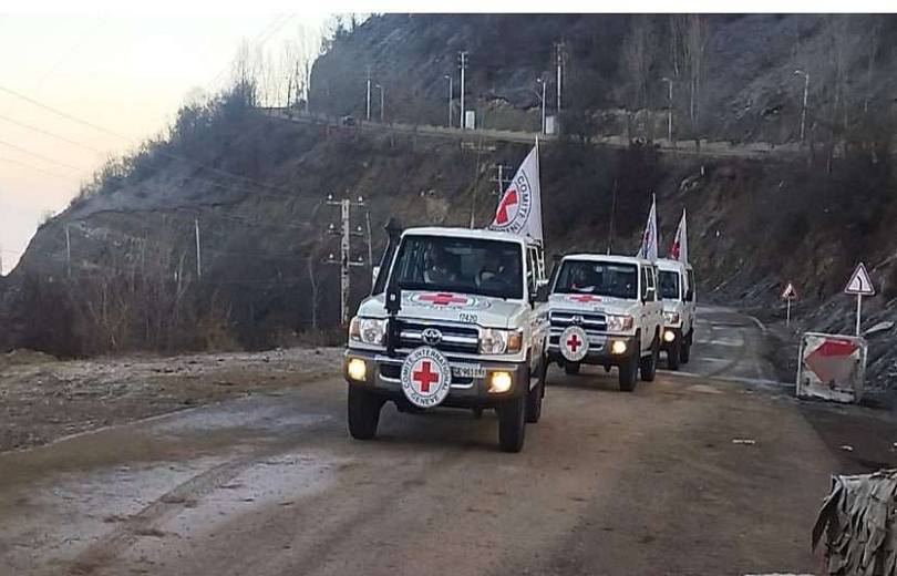 A court d’arguments, Aliev ment et affirme que l&rsquo;Arménie a utilisé le corridor de Latchine pour transporter des mines en Artsakh