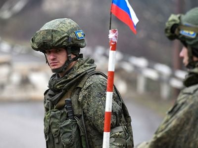 Des Forces russes de paix ont escorté le convoi de fret humanitaire le long de la route Goris-Stepanakert